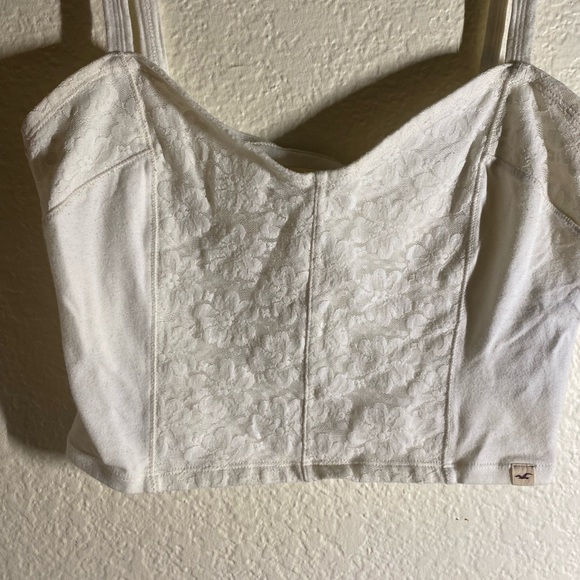 Hollister White/ cream Crop Top with lace detail in the front - Picture 2 of 5